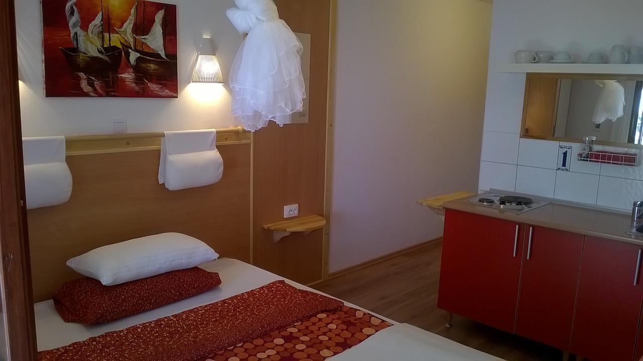 Studios Peric Sveti Stefan Dış mekan fotoğraf